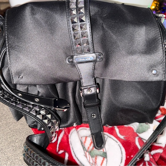 Michael Kors Handbags - Michael Kors messenger bag